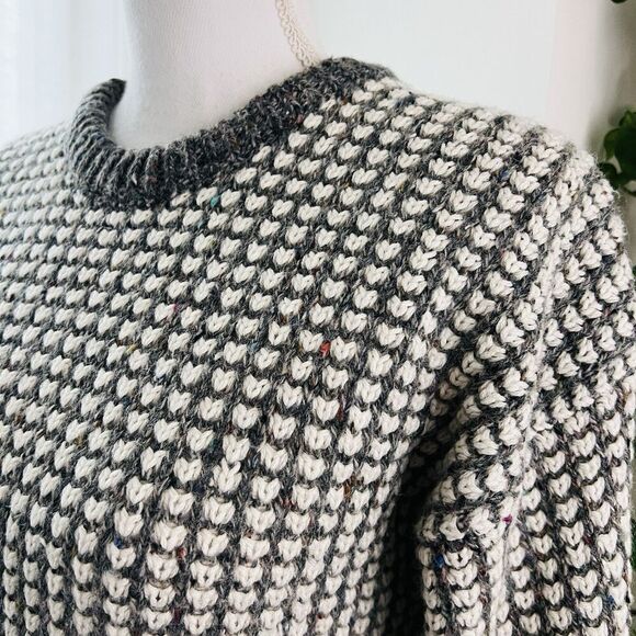 Expressions Gray & White Heart Wool Blend Stretchy Cozy Knitted Sweater Large - Picture 5 of 8